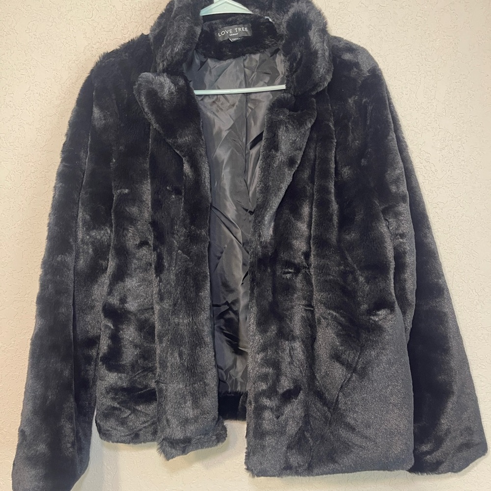 Love Tree Black Teddy Jacket Luxurious Plush Design